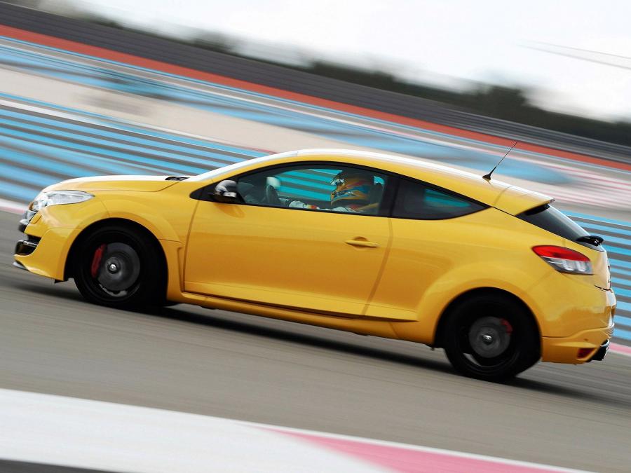  Renault Megane RS 2009 года  (фото 20 из 35)